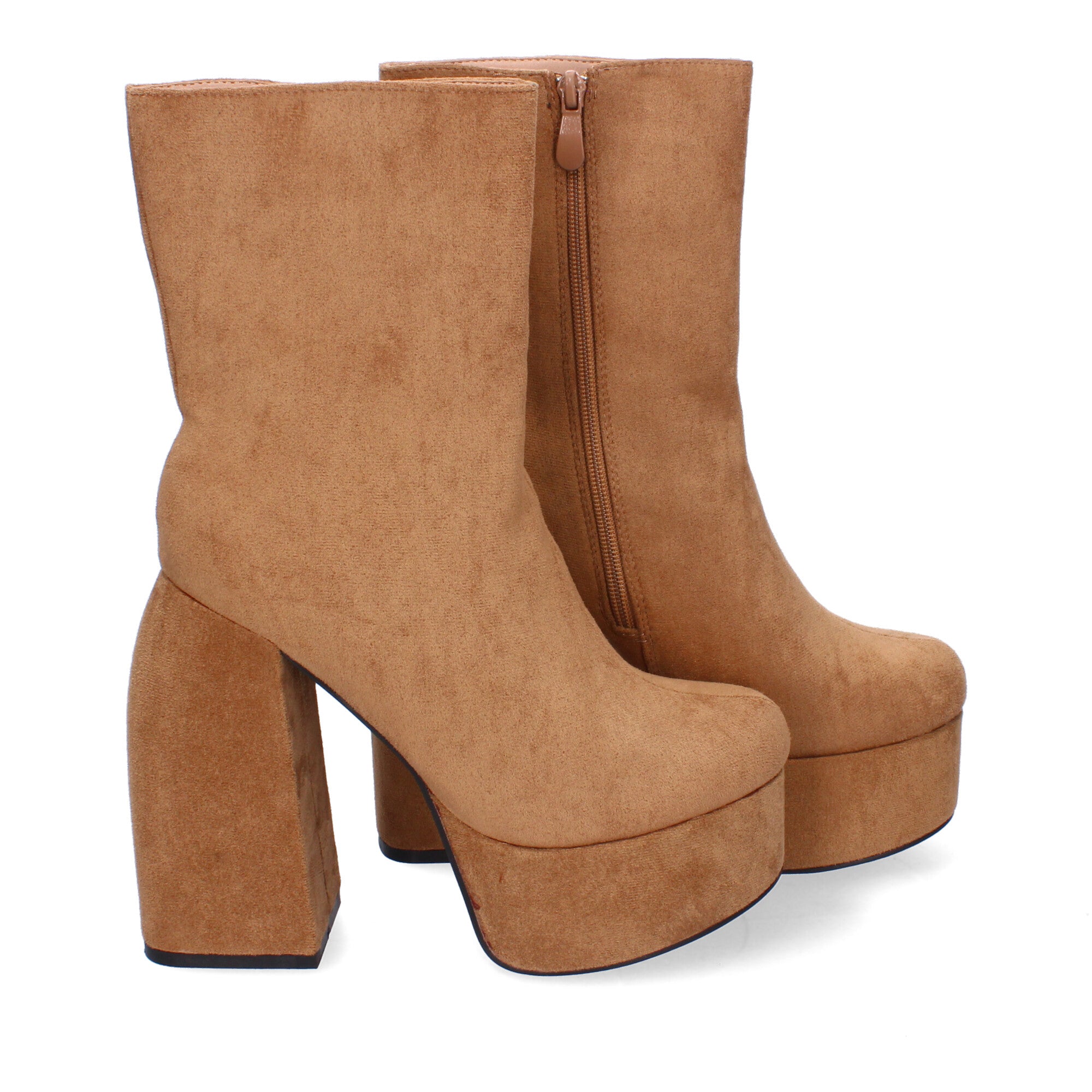 Bota de Tacón para Mujer con Calados en la Caña y Cremallera