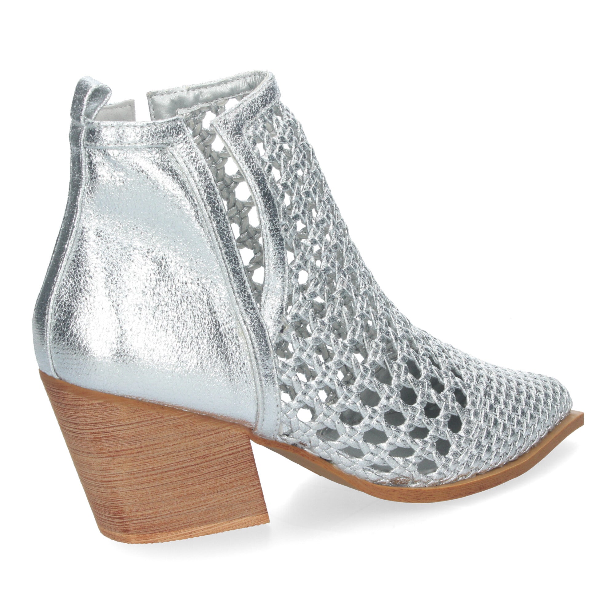 Botines plata con tiras trenzadas