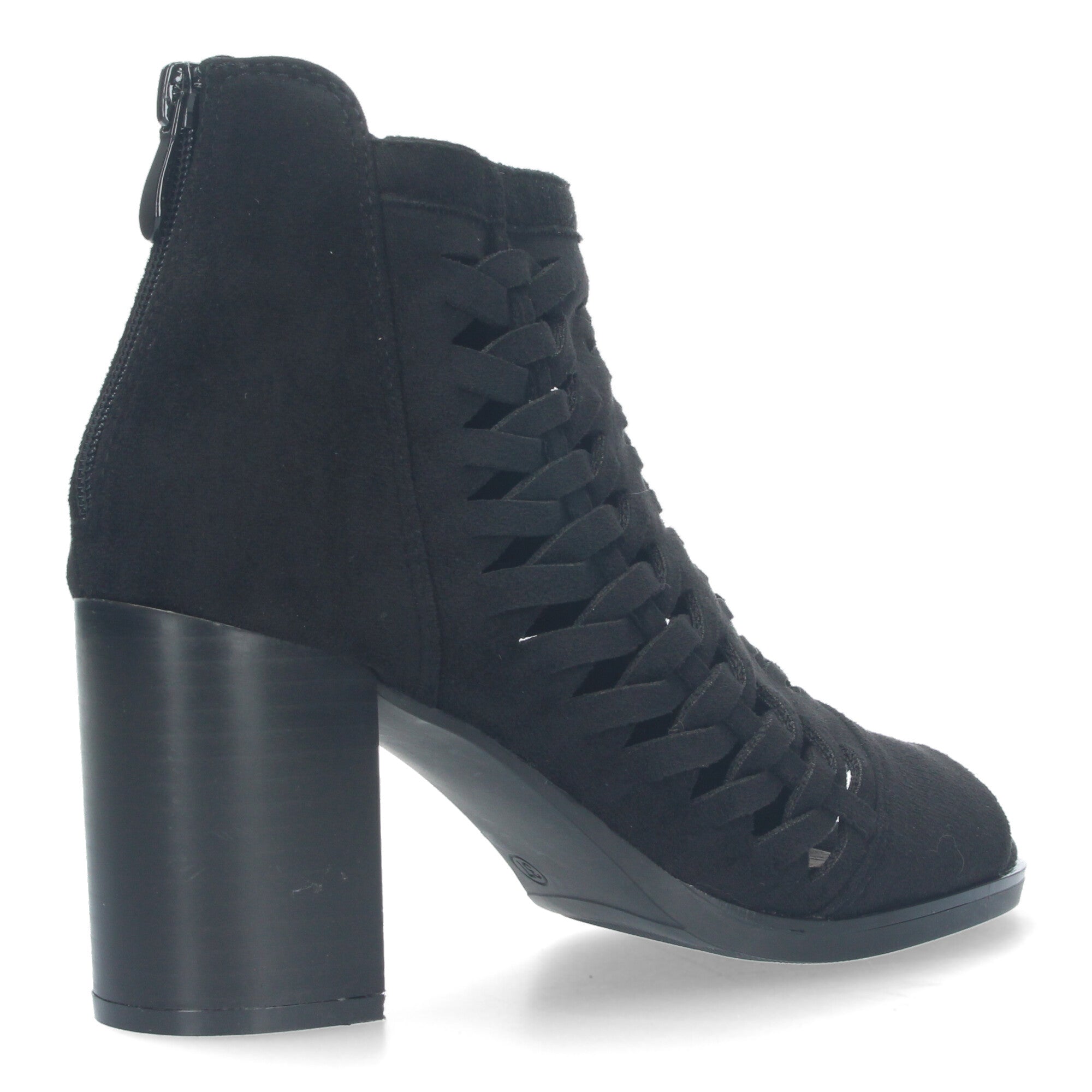 Botin negro tacón con tira trenzada