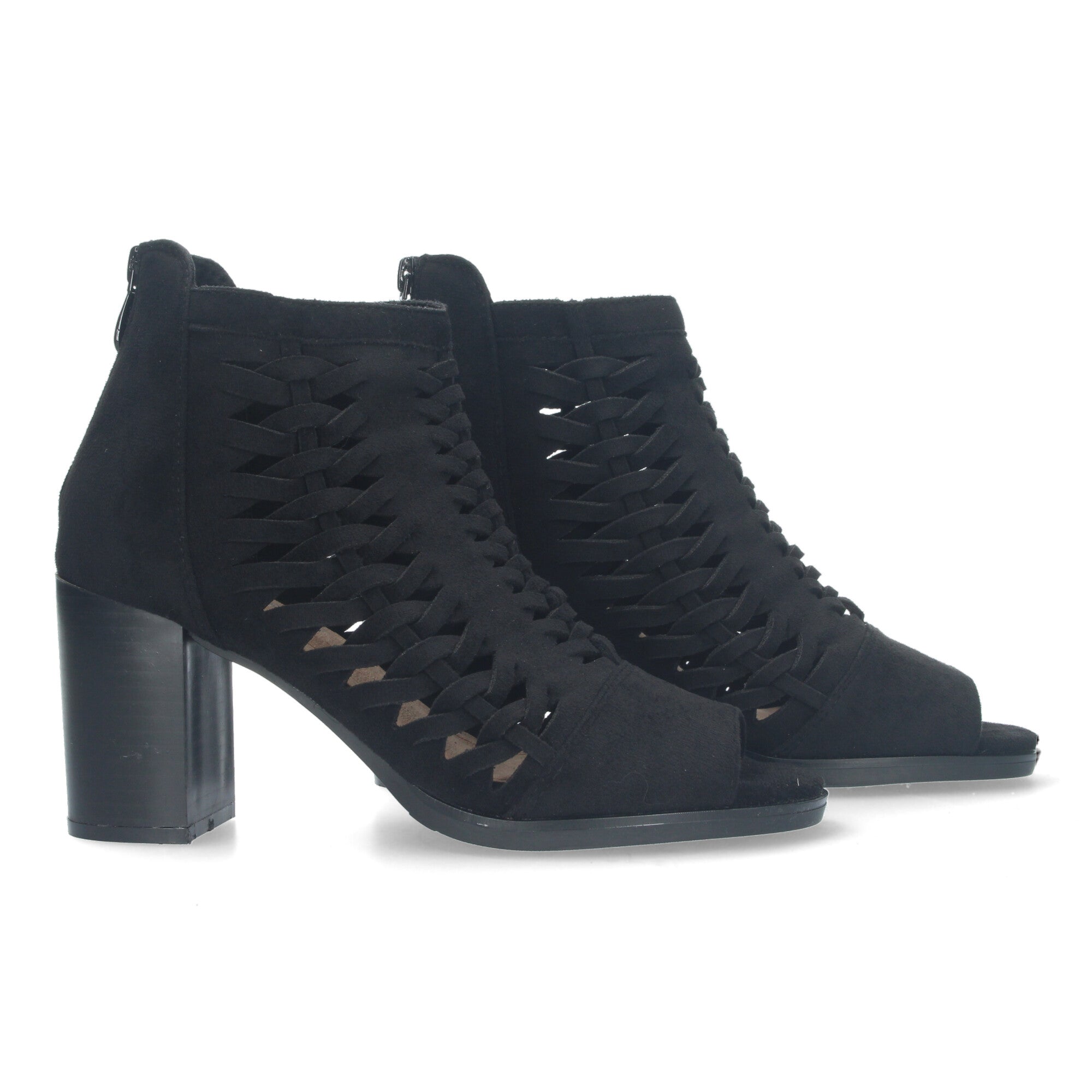 Botin negro tacón con tira trenzada