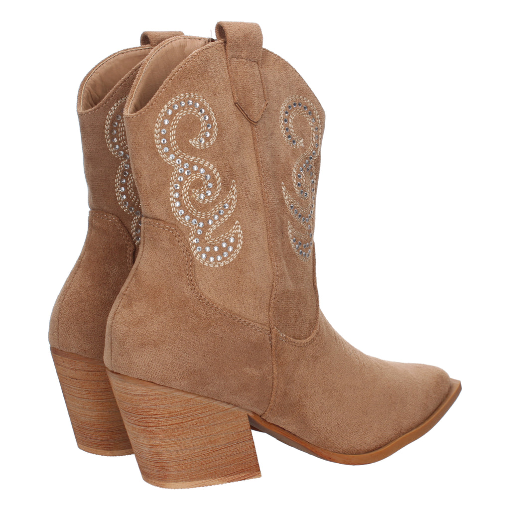 Botines camperos color camel con cierre cremallera
