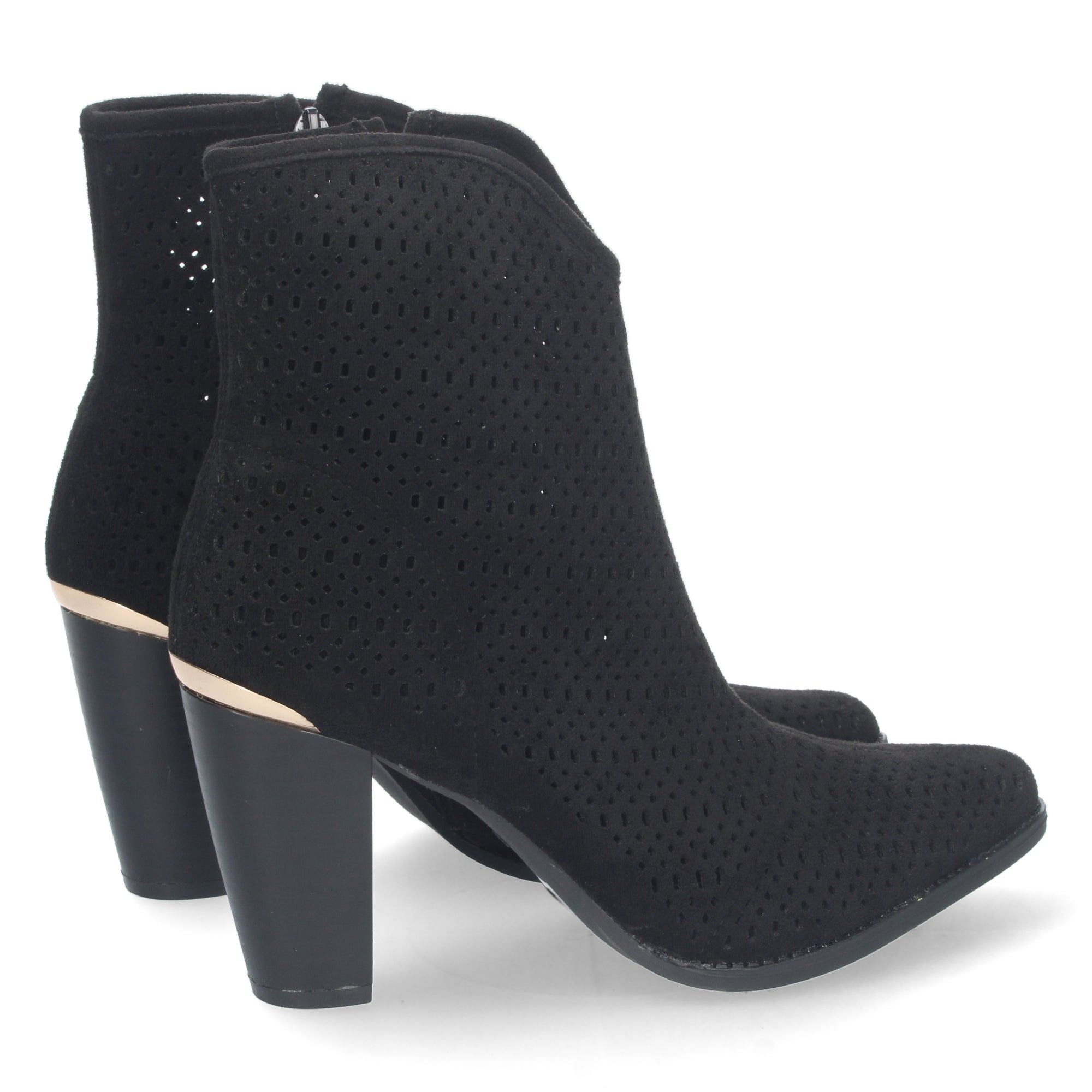 Botin negro con tacón fino y cierre cremallera