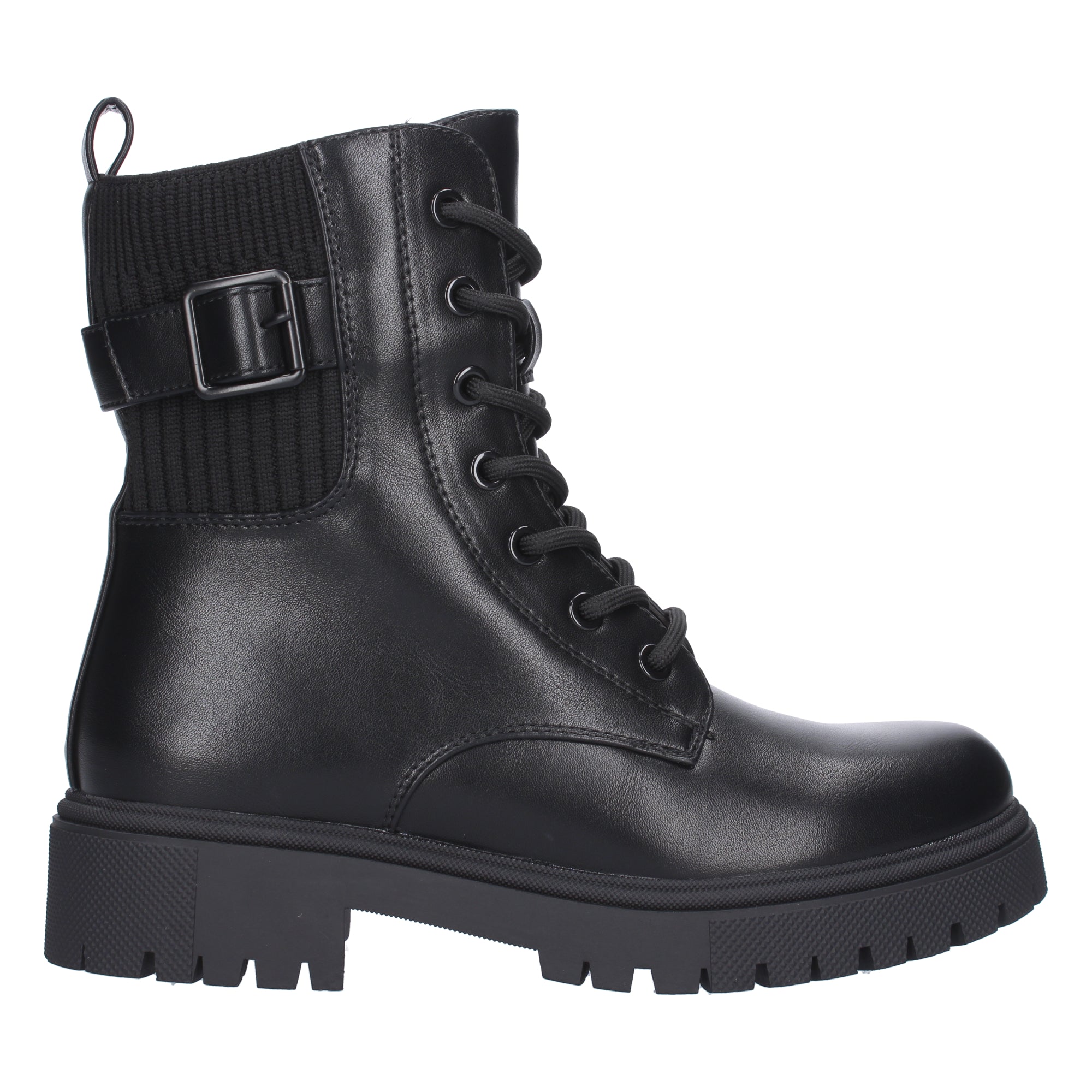 Botin negro con hebilla