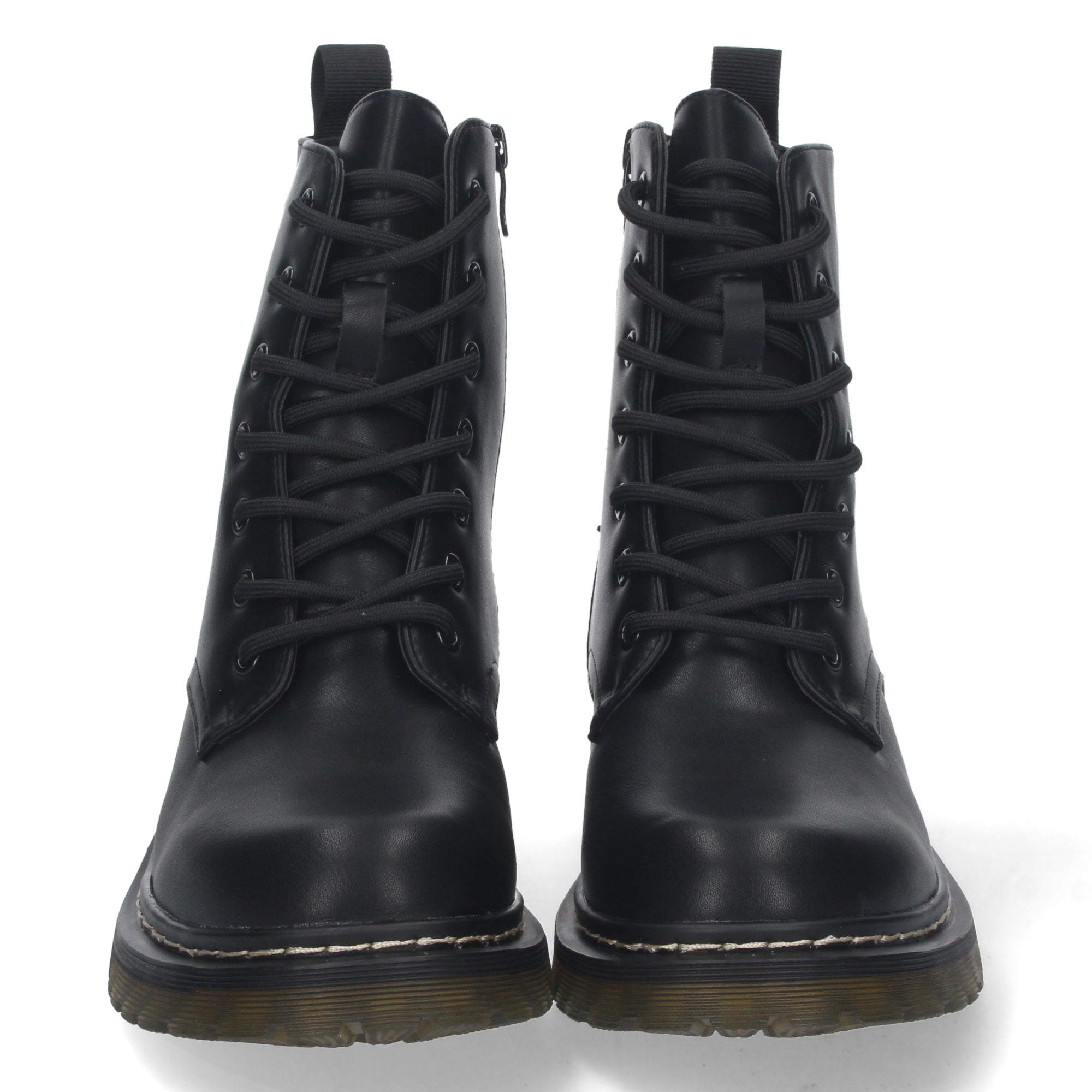 Botin negro acordonado