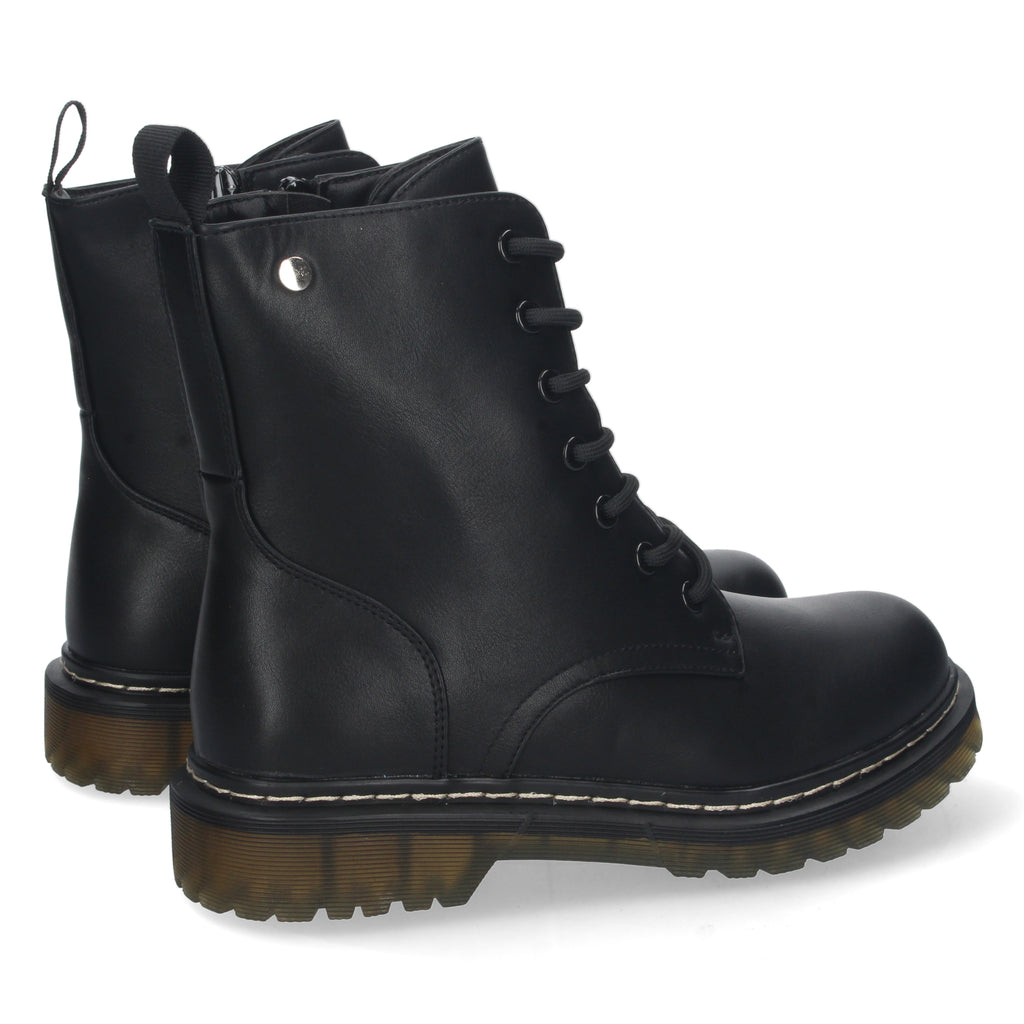 Botin negro acordonado