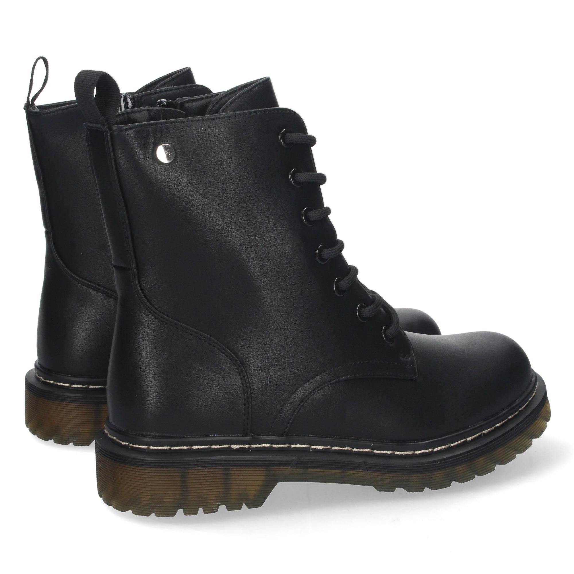 Botin negro acordonado