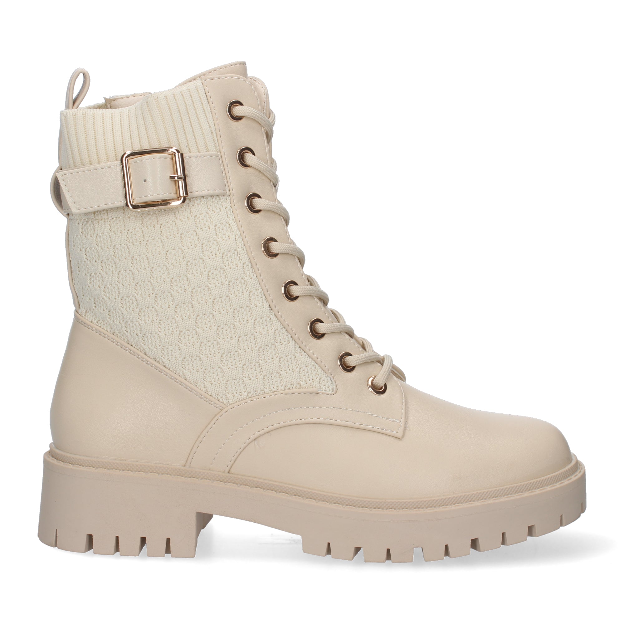 Botin beige con detalle hebilla