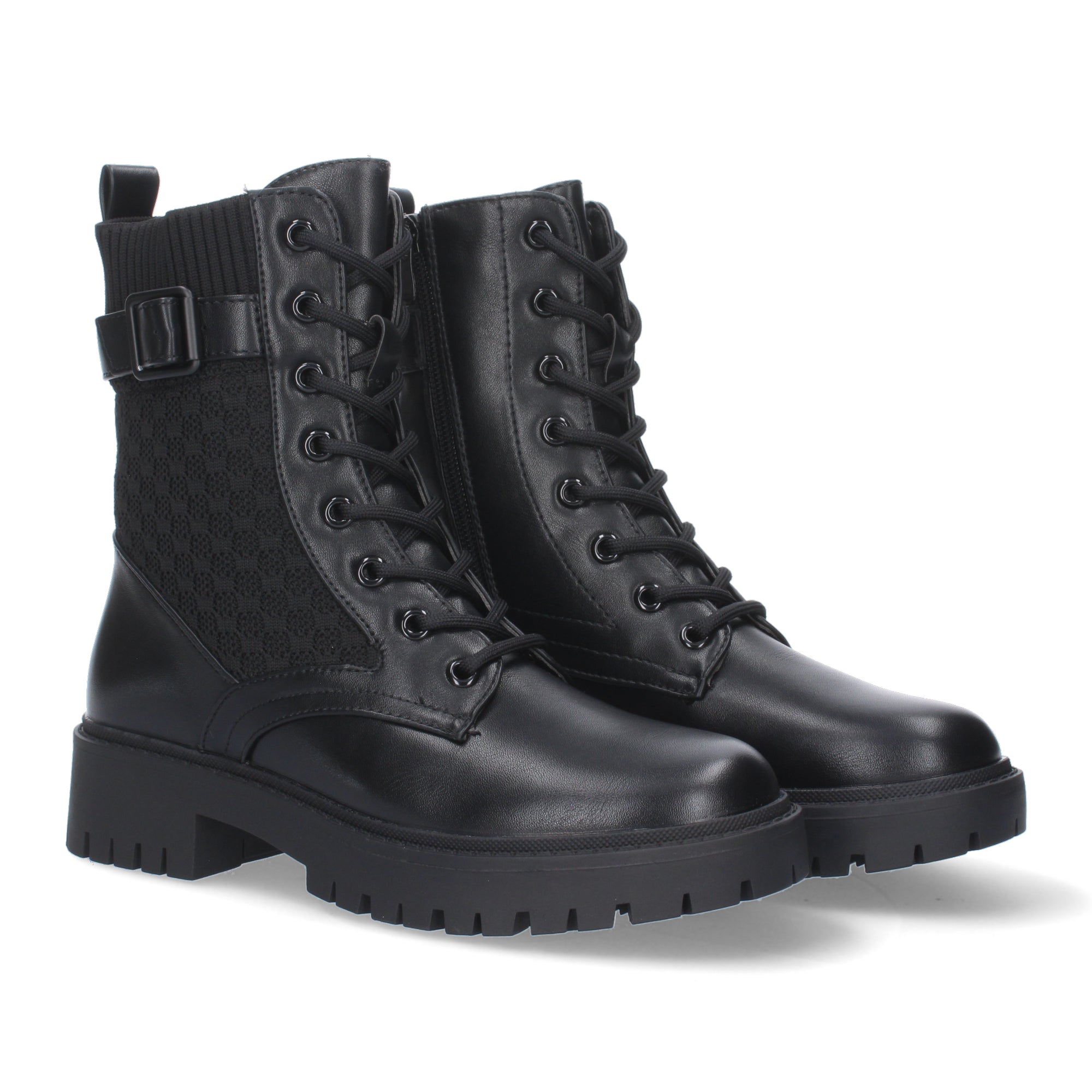 Botines tacón con detalle hebilla