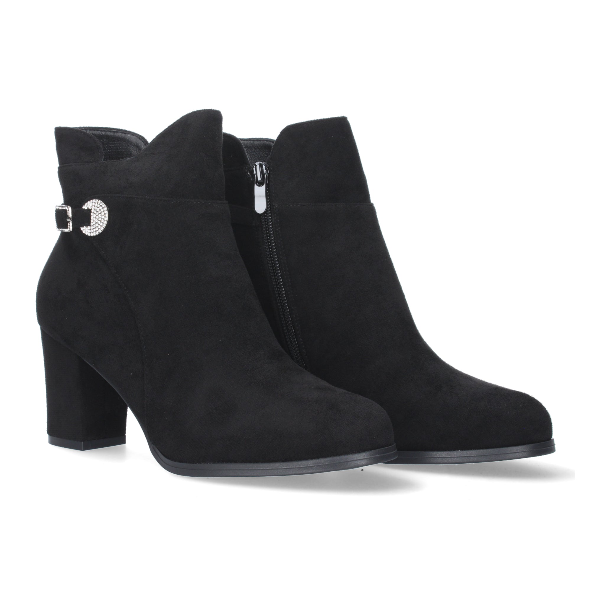 Botines negros con cierre cremallera