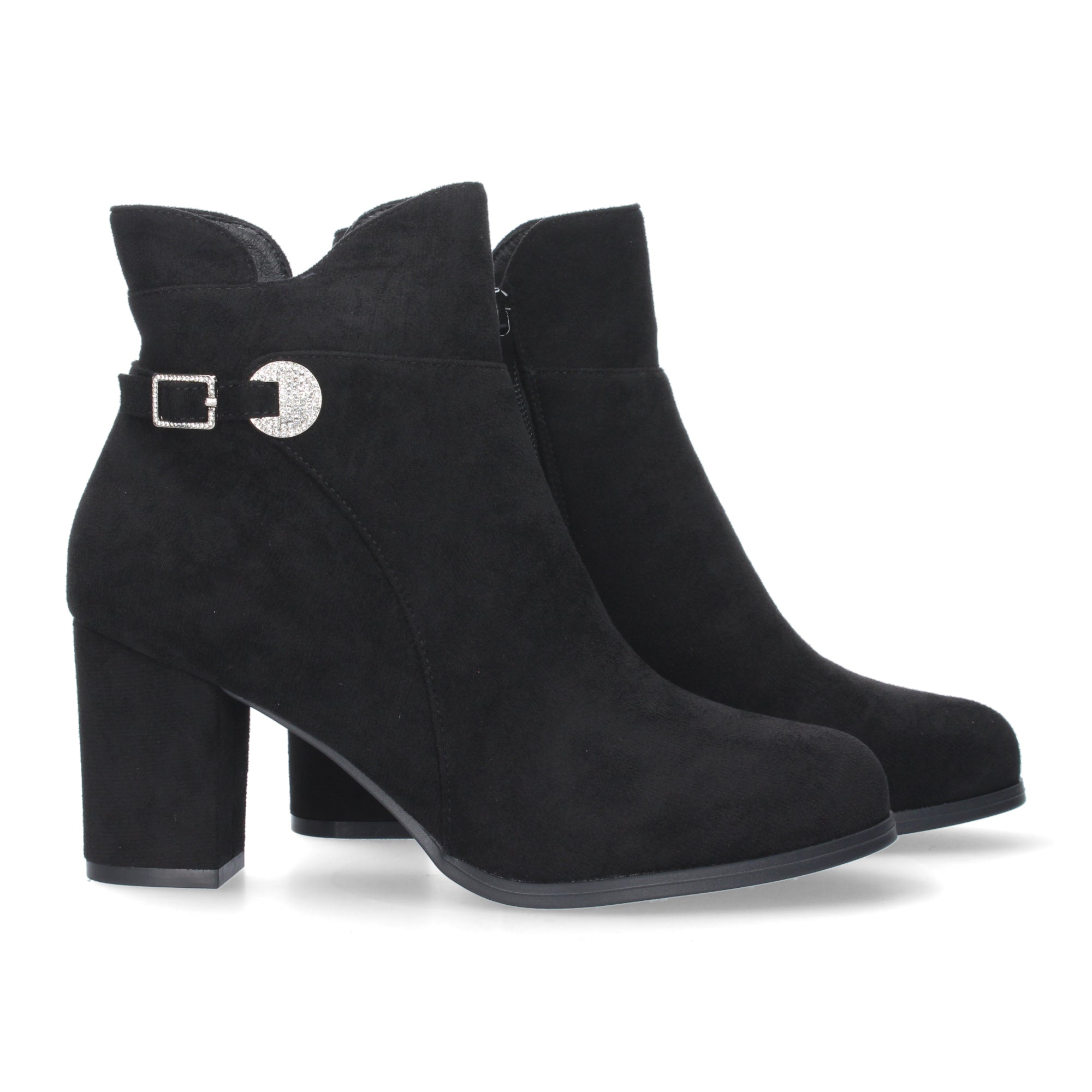 Botines negros con cierre cremallera