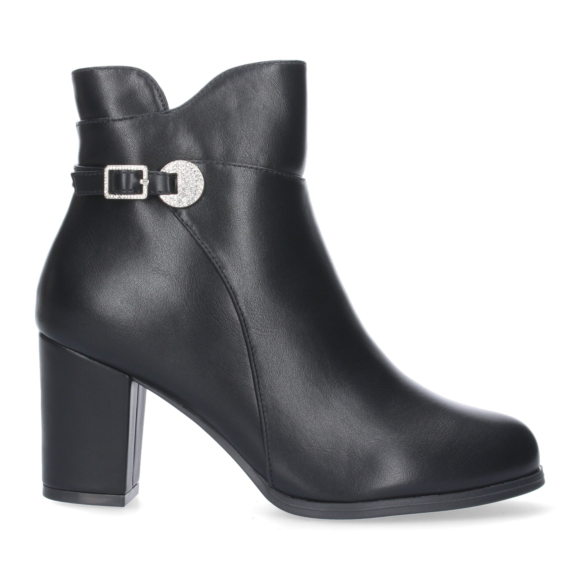 Botines negros con detalle tachuela