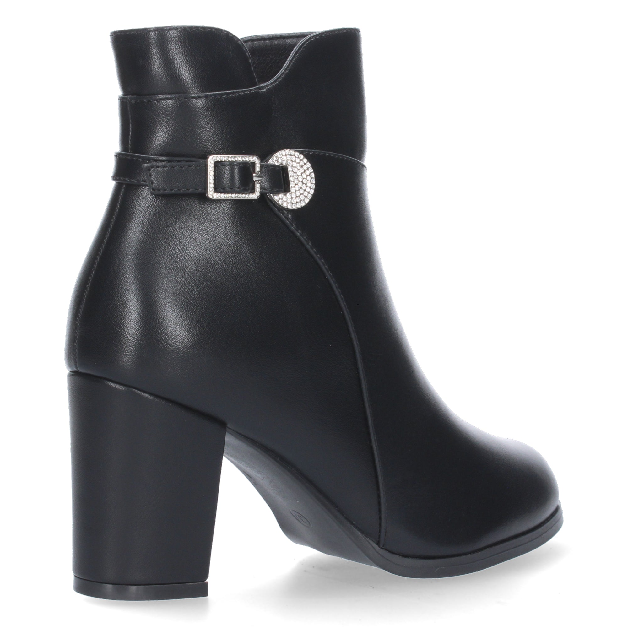 Botines negros con detalle tachuela