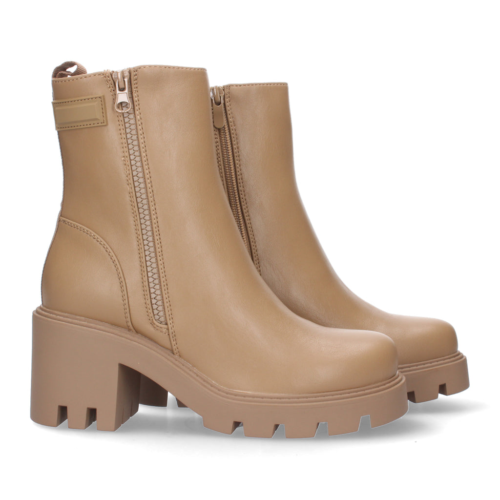 Botines camel con cierre cremallera