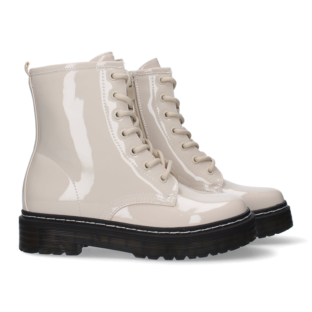 Botines beige charol