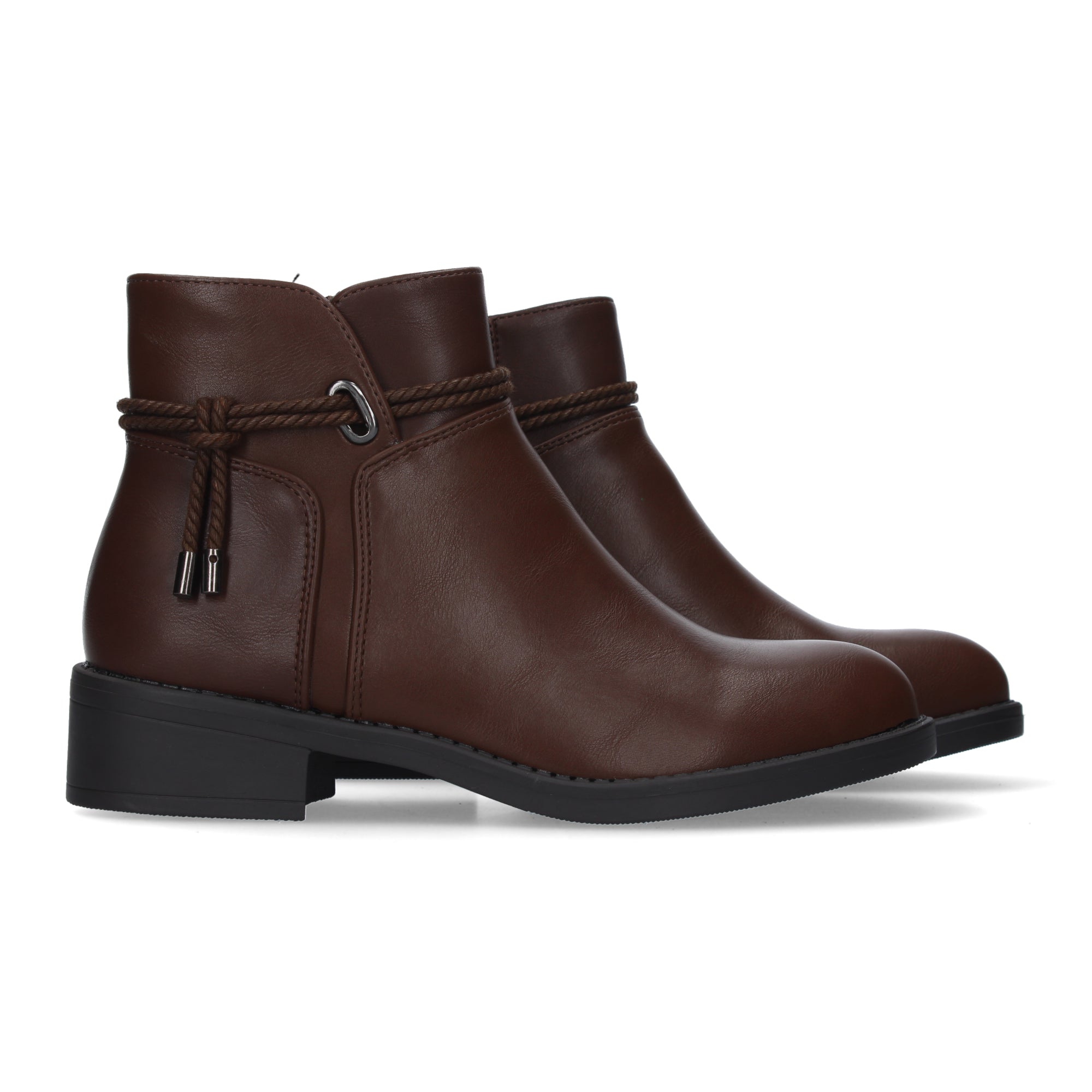 Botines marrones con tacón ancho