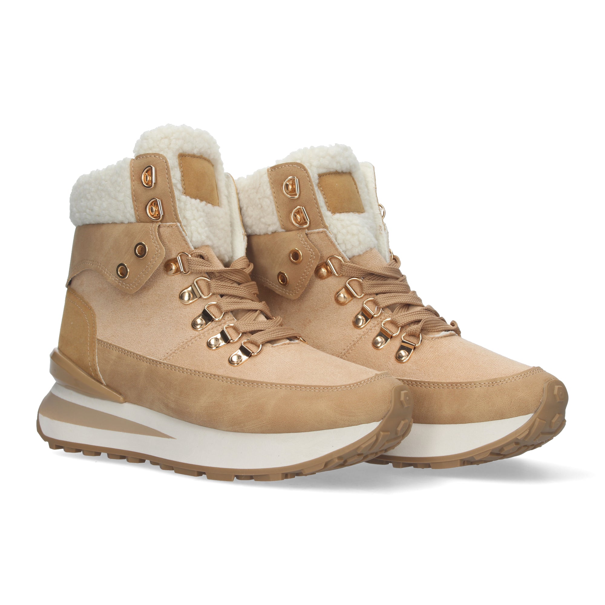 Botines beige con terciopelo forrados en borreguillo