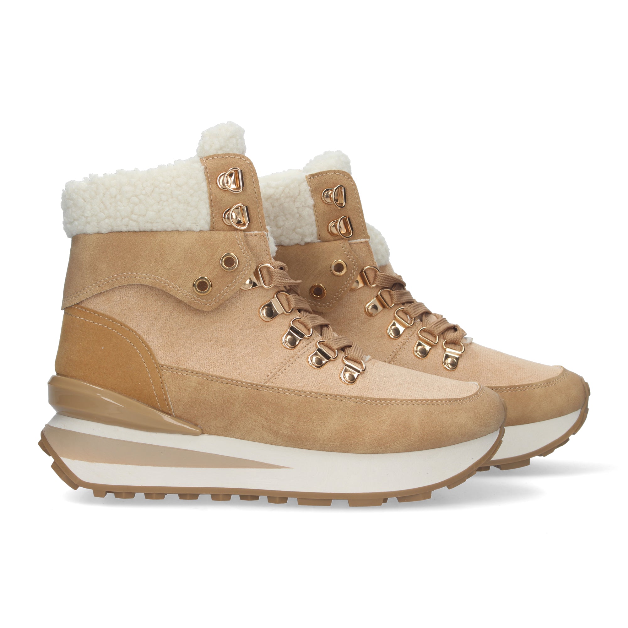Botines beige con terciopelo forrados en borreguillo